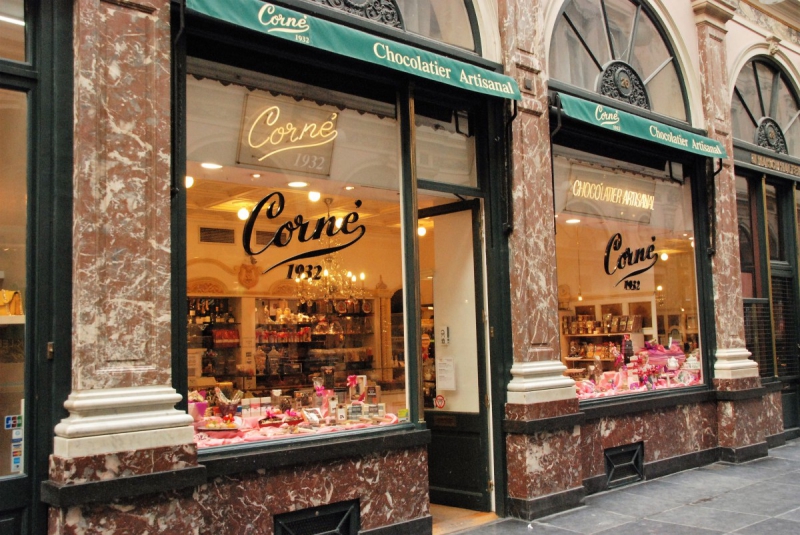 patisserie-BARJOLS-min_chocolate_chocolaterie_shop_luxury_chic_gallery_brussels_belgium-558146